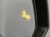 BSMブラインドスポットモニター付き、右後方など視界外からの接近にもアラームでお知らせ、車線変更も安心です。