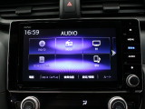 【純正ナビゲーション】使いやすいナビ操作にオーディオ機能も充実!Bluetooth接続で運転中のハンズフリー電話や好みの音楽を車内に流す事が出来ます。ラインナップや車種に応じて豊富な機能が使用可能♪
