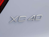 XC40エンブレム
