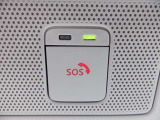 【SOSコール】急病時や危険を感じた時には、SOSコールスイッチを押してください。万が一の事故発生時には、エアバッグ展開と連動し自動通報されます。