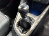 6速マニュアルシフト車です。
