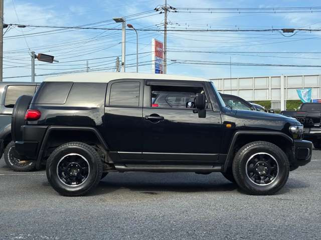 トヨタ FJクルーザー 4.0 ブラックカラーパッケージ 4WD 1年保証付