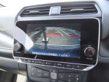 苦手な駐車もバックモニターで安心です。