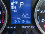 たとえばダイハツのお店にある、たくさんのスマアシ搭載車は、正常に作動する事をしっかり確認します。