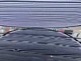 ルーフに、1cm〜5cmほどのへこみが複数ある車両となっております。