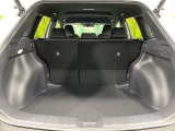 普段のお買い物や通勤、送迎等に十分な荷室スペースを確保しております。セカンドシートを倒すと、大きな荷物の積載も可能です♪