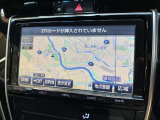 純正ナビを装備。タッチパネル式で使いやすく、お出かけもラクラクです。