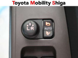駐車時に便利なスマ-トキ-連動オ-ト格納式ドアミラーを装備しています。施錠すると自動的にドアミラーを格納する便利な機能です!