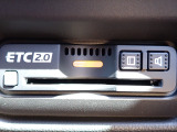 ■【ETC車載器】が装備されています。セットアップをしてお渡しとなり、ETCカードを差し込むだけで高速道路の利用が可能です。