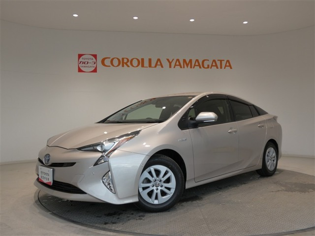 プリウス 1.8 S セーフティ プラス E-Four 4WD 