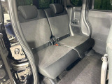 後部座席も気になるようなキズ・汚れやへたり等、大きなダメージはなく、良好な状態です。