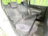 後部座席も気になるようなキズ・汚れやへたり等、大きなダメージはなく、良好な状態です。