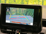 【バックカメラ】駐車時に後方がリアルタイム映像で確認できます。大型商業施設や立体駐車場での駐車時や、夜間のバック時に大活躍!運転スキルに関わらず、今や必須となった装備のひとつです!