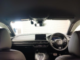 【前方視界】開放的な前方視界!運転がしやすく疲れにくいです♪窓が大きく、見通しがとっても良いおクルマですよ♪