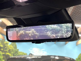 【デジタルインナーミラー】後席の大きな荷物や同乗者で後方が確認しづらい時でも安心!カメラが撮影した車両後方の映像をルームミラー内に表示。クリアな視界で状況の確認が可能です!