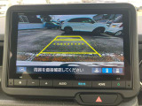 純正リアカメラ装備、初心者の方やバックが不安な方でも安心して車庫入れができるリバース連動リアカメラが装着されています。狭い駐車場や雨の日の夜間でもストレスなく運転していただけます