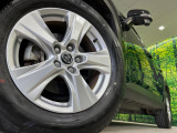 【純正17インチアルミホイール】外観にマッチした純正アルミホイールを装着しております。各種社外アルミホイールや、スタッドレスタイヤも取扱いしております。是非ご相談ください♪