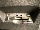 ETC車載器付きです。高速道路の料金所渋滞も解消!落ち着いてスムーズに通過できます。今や必需品の一つとなった装備ですね。