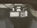 【ドライブレコーダー】ドライブレコーダー装備!走行中はもちろん、あおり運転や事故に遭遇した際、映像で記録し、万一のリスクに備えます。※記録用SDカードはお客様ご自身でご準備いただく必要があります。