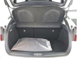 広々としたラゲージスペースを備えています。大きなものや長さのある荷物もしっかりと積み込めます。