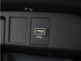 ◆USB接続端子◆使いやすい場所に装備されています♪