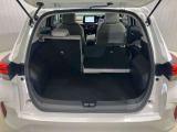 【ラゲッジルーム】後部座席を倒せば、ラグや家具など余裕をもって載せられます★