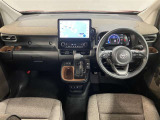 弊社の商品車両は横浜本牧にあります本部で隅々までチェックを行い、トヨタの厳しい商品基準をクリアした厳選した車両を展示しています。