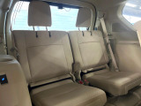 3列目シートはもちろん状態良好☆大人でもゆったりと座って頂けますので、大人数でのお出かけもラクラクです♪ご家族で、気の知れた仲間で、ドライブに行くのが楽しみですね♪