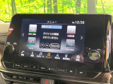 【純正9型ナビ】インテリアに溶け込むスタイリッシュな「専用設計」メーカーナビを装備♪視認性や操作性など基本性能にも優れ、より上質なカーライフをお楽しみいただけます。