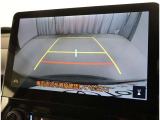 バックガイドモニターで、後方を確認しながら安心して駐車することができます。運転初心者も熟練者も必須の機能ですよ!