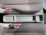 前席の収納スペースも十分ございます!常備しておきたいものを収納できるのは便利ですね!