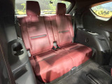 3列目シートはもちろん状態良好☆大人でもゆったりと座って頂けますので、大人数でのお出かけもラクラクです♪ご家族で、気の知れた仲間で、ドライブに行くのが楽しみですね♪
