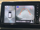 【アラウンドビューモニター】車を上から見下ろしているかのような映像で周囲の状況がひと目で確認、狭い駐車場に駐車するときも安心です♪