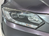 LEDヘッドライトは、点灯の瞬間から最大光量を発揮し、突然暗くなるトンネルなどでの安定感を高めます。