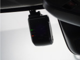 ◆ドライブレコーダー◆映像・音声などを記録する自動車用の装置です。 もしもの事故の際の記録はもちろん、旅行の際の思い出としてドライブの映像を楽しむことができます。
