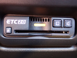 ■【ETC車載器】が装備されています。セットアップをしてお渡しとなり、ETCカードを差し込むだけで高速道路の利用が可能です。