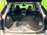 後席を格納すると、これだけの広さが!シーンに合わせたシートアレンジで、大きな荷物も積むことが出来ます♪