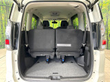 普段のお買い物や通勤、送迎等に十分な荷室スペースを確保しております。セカンドシートを倒すと、大きな荷物の積載も可能です♪