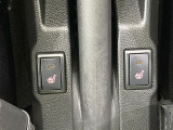 【シートヒーター】寒い日に重宝するシートヒーター!エアコンより早く温まってくれるので寒がりの人も安心ですね♪エアコンの温風は乾燥するから苦手、という方にもをおすすめです。