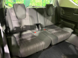 3列目シートはもちろん状態良好☆大人でもゆったりと座って頂けますので、大人数でのお出かけもラクラクです♪ご家族で、気の知れた仲間で、ドライブに行くのが楽しみですね♪