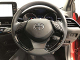 ハンドルは車を運転する上で、ずっと握っている重要なパーツです。手にフィットする物がいいですよね♪