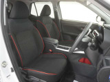運転席のスペースはゆったりしていて、視界も広く確保されているので普段の運転からロングドライブまで快適です。