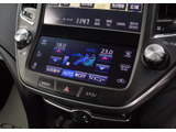 使いやすさや安全性を追求したステアリング周り!高級車ゆえにスイッチ類が多いのも特徴ですね!考え尽くされた配置ですぐに使いこなす事が出来ますのでご安心下さい!是非、体感してみて下さい!!