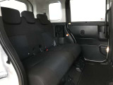 ゆとりある広々とした車内空間は、ドライブを始め買い物やレジャーなど、幅広く活躍します。一人でもみんなとでもお出かけを楽しみましょう!