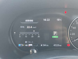 メータ―左側に見やすい液晶パネルを装備。安全装備の設定確認・変更、車両状態の表示など切り替える事が出来ます。