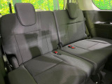 3列目シートはもちろん状態良好☆大人でもゆったりと座って頂けますので、大人数でのお出かけもラクラクです♪ご家族で、気の知れた仲間で、ドライブに行くのが楽しみですね♪