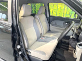 運転席シート廻りは使用感も少なく、良好な状態となっています。前オーナー様が丁寧に使っていたことがよくわかりますね。