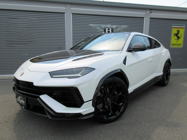 ウルス ペルフォルマンテ 4WD 
