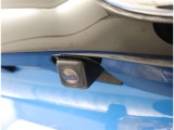 バックカメラが付いているので後方確認が非常にしやすいです。今や運転初心者も熟練者も必須装備!ついていて損はないですね♪