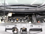 【エンジンルーム】Hondaならではの走り、i-VTECエンジン!街中や坂道での加速や高速道路での力強さが特徴です♪